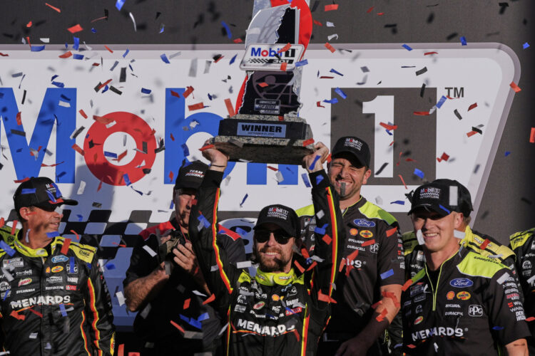 Blaney earns playoff win at New Hampshire